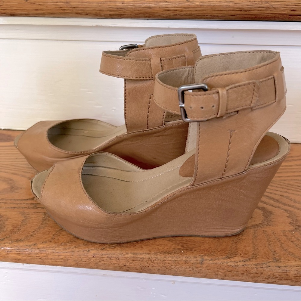 Leather nude heels